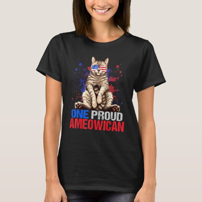 T-shirt Un Chat Américain Fière Avec Drapeau Américain Sol (Devant)