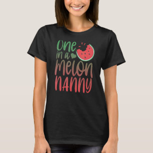 T-shirt Un Dans Une Nounou Melon Qui Correspond À La Pastè