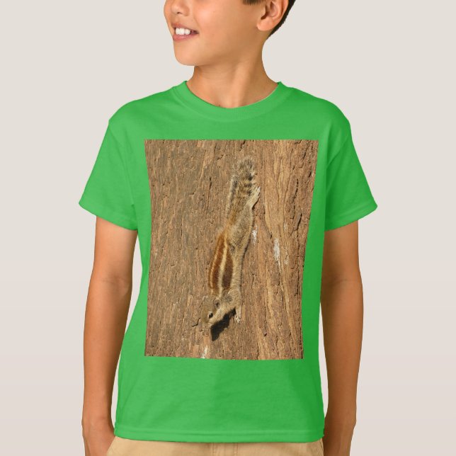T-shirt Un écureuil de palme indien sur un tronc d'arbre (Devant)