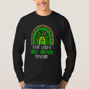 T-shirt Un enseignant de 3e année chanceux Rainbow St patr