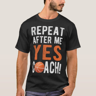 T-shirt Un entraîneur de basket-ball Fiers donne du basket