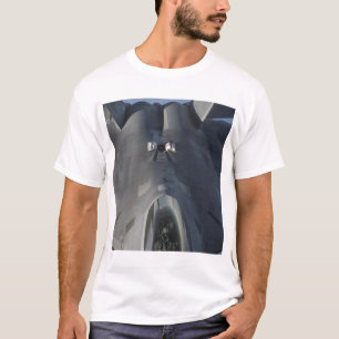 T-shirt Un F-22 Raptor prend position pour recevoir f