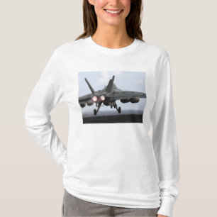 T-shirt Un F/A-18E Super Hornet lance