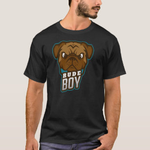 T-shirt Un garçon rude d'un chien carlin à l'air féroce
