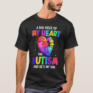 T-shirt Un Gros Morceau De Mon Coeur A L'Autisme Et C'Est