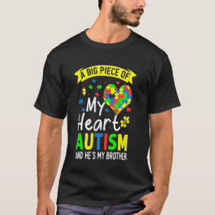 T-shirt Un Gros Morceau De Mon Coeur A L'Autisme Et Il Est
