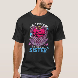 T-shirt Un Gros Morceau De Mon Coeur Vit Au Ciel Elle Est