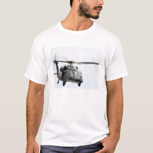 T-shirt Un HH-60 pave l'hélicoptère de faucon