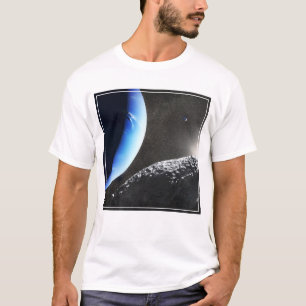 T-shirt Un Hippocamp de la minuscule lune de Neptune.