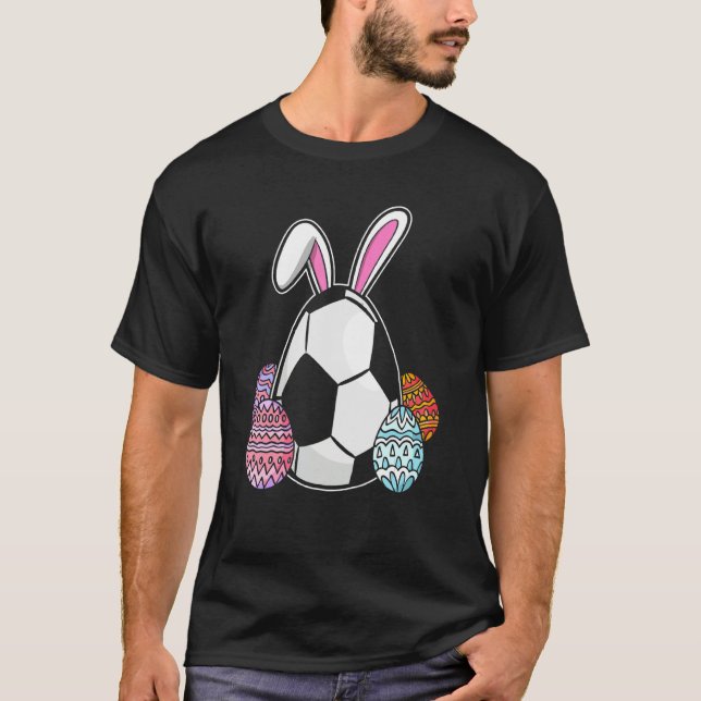 T-shirt Un Lapin Avec Un Football Oeufs De Pâques Lapin De (Devant)