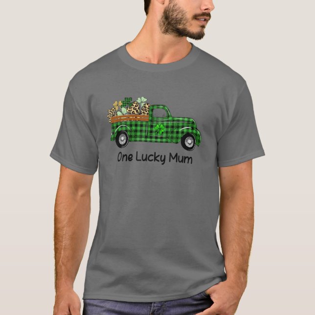 T-shirt Un Lucky Mimi Truck Green Plaid Shamrocks St Part (Devant)