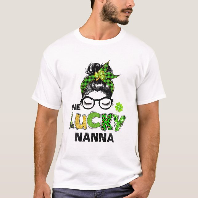T-shirt Un Lucky Nanna Messy Bun Leopard St Patrick's Day (Devant)