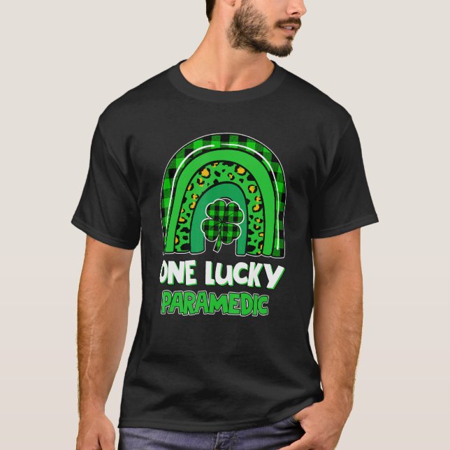 T-shirt Un Lucky Paramedic Rainbow Shamrock St Patrick S (Devant)