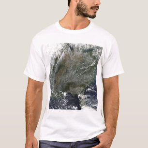 T-shirt Un motif de nuages à haute pression comme une roue
