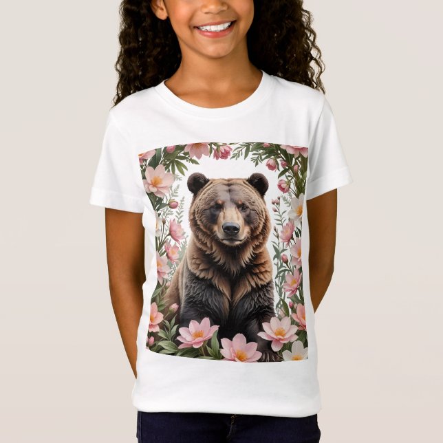 T-Shirt Un Ours Brown Entouré De Fleurs Bitterroot Roses (Devant)