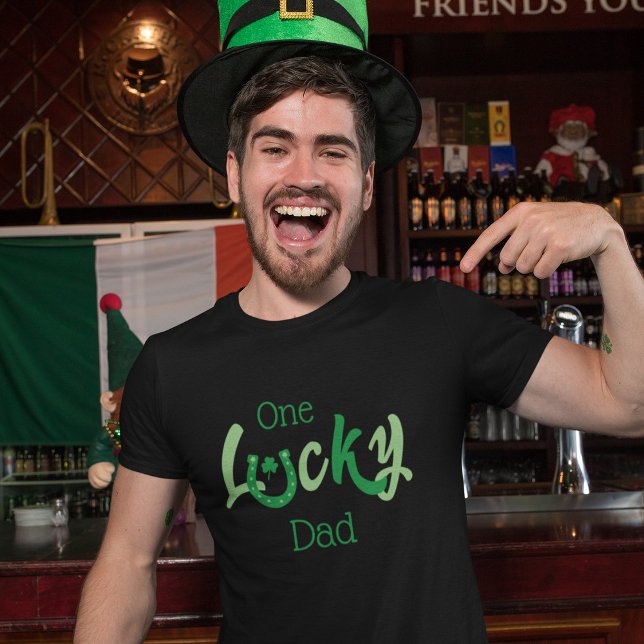T-shirt Un papa chanceux | Personnalisable St Patrick's Da (Créateur téléchargé)