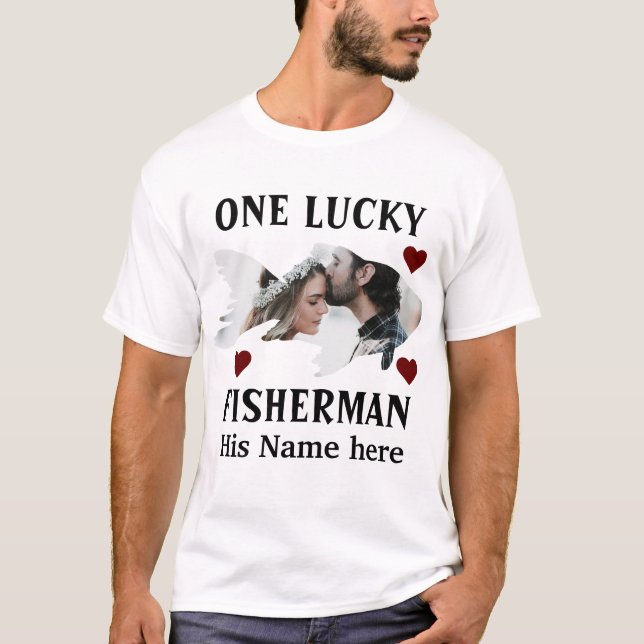 T-shirt Un pêcheur chanceux appariant photo de deux poisso (Devant)