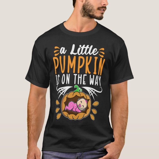 T-shirt Un Petit Citrouille Se Trouve Sur Le Chemin De La  (Devant)