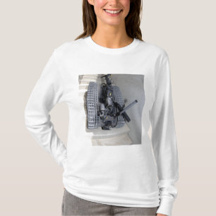 T-shirt Un robot Talon 3B escalade un vol de stai