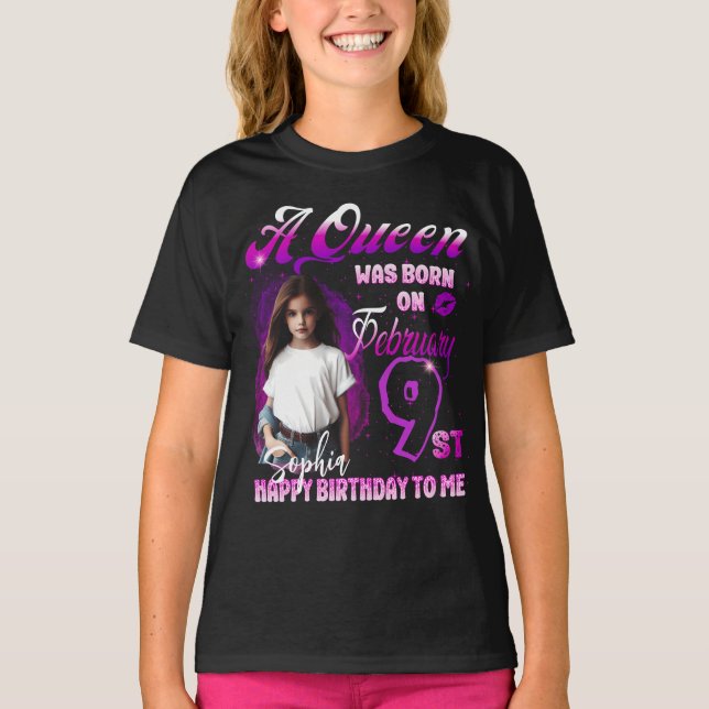 T-shirt Une Aueen est née en février Anniversaire Fille (Devant)