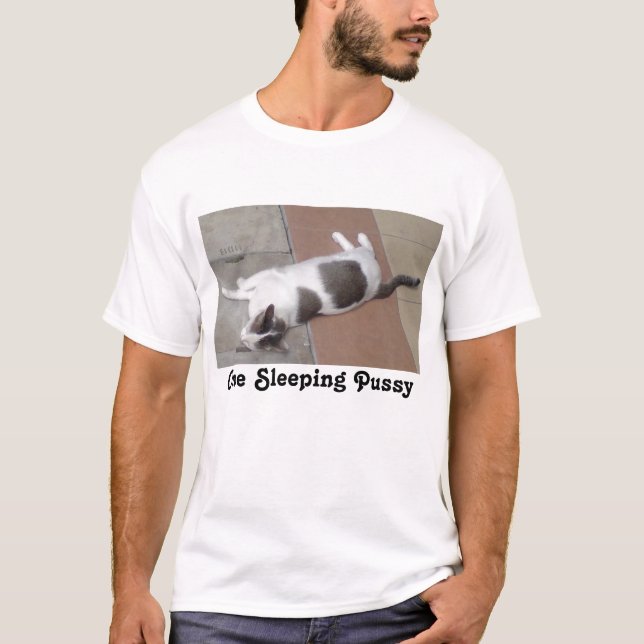 T-shirt Une chemise de nuit de chat de sommeil (Devant)