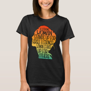T-shirt Une Femme Forte Défend Ses Droits De Femme