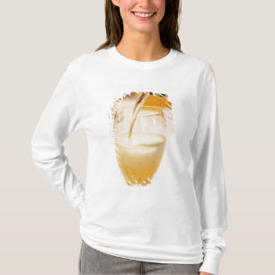 T-shirt Une flûte à champagne remplie de Gosset