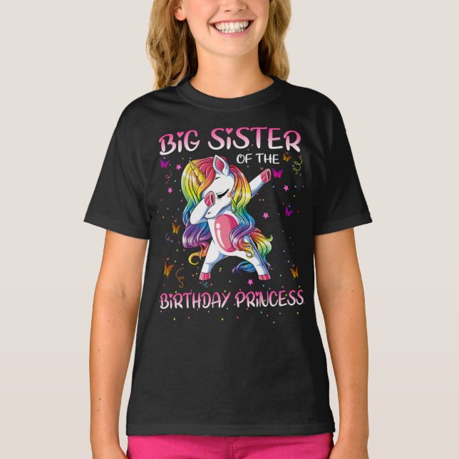 T-shirt une grande soeur de la princesse d'anniversaire un (Devant)