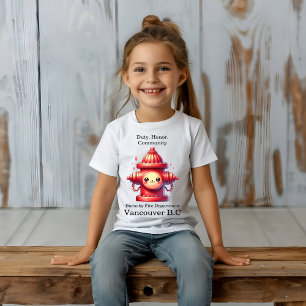 T-shirt Une hydrante joyeuse trône fièrement au soleil