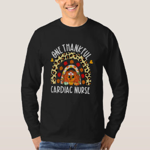 T-shirt Une infirmière cardiaque remerciante Turquie Rainb