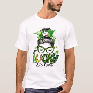 T-shirt Une infirmière chanceuse Messy Bun Shamrock St Pat