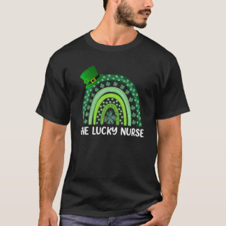 T-shirt Une infirmière chanceuse Rainbow St Patrick's Day