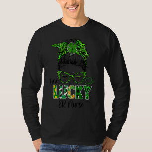 T-shirt Une infirmière Lucky Er Messy Bun Shamrock St Patr