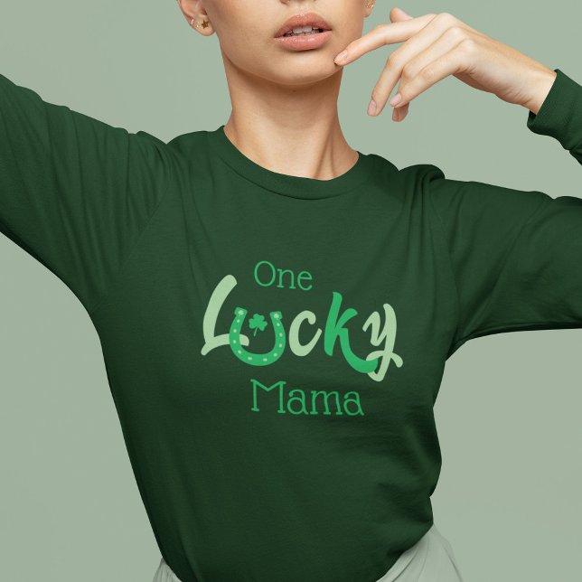 T-shirt Une maman chanceuse | Personnalisable St Patrick's (Créateur téléchargé)