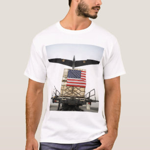 T-shirt Une palette contenant le supplie humanitaire de