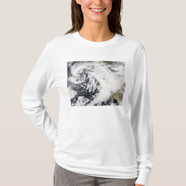 T-shirt Une série de fortes tempêtes avec des vents violen (Devant)
