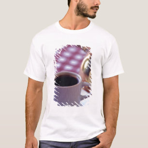 T-shirt Une tasse de café arabe. Syrie. Le Milieu