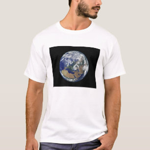 T-shirt Une Terre entièrement éclairée centrée sur l'Europ