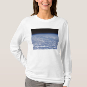 T-shirt Une vue oblique d'horizon de l'atmosphe de la