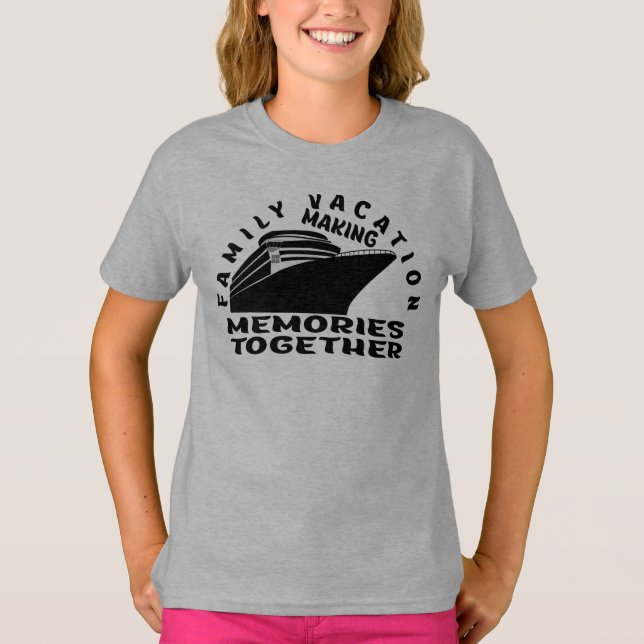 T-SHIRT VACANCES EN FAMILLE. (Devant)