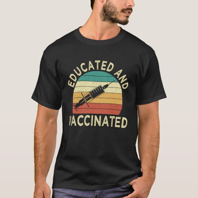 T-shirt Vaccination pro-amusante créée et vaccinée (Devant)