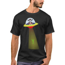 Vache à UFO contre la chemise étrangère