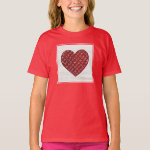T-shirt Valentine rustique étreint et embrasse le coeur
