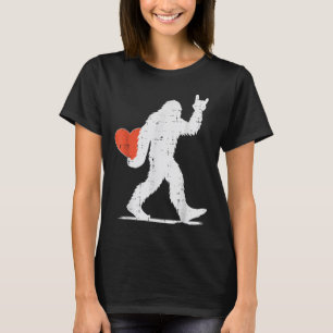 T-shirt Valentines Day Bigfoot Rock Heart Sasquatch Femmes