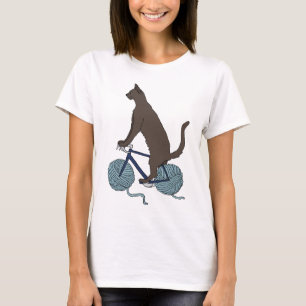 T-shirt Vélo d'équitation de chat avec des roues de boul