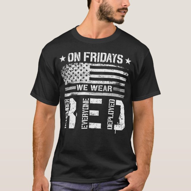 T-shirt Vendredi, Nous Portons Le Drapeau Rouge Américain  (Devant)