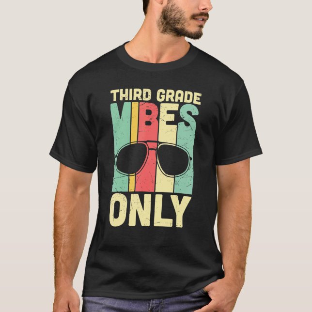 T-shirt Vibes de troisième année seulement mignonne 3e ann (Devant)
