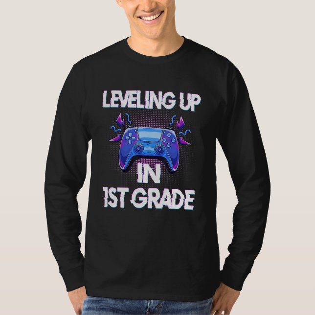 T-shirt Video Gaming  for students Leveling up in First Gr (Devant)