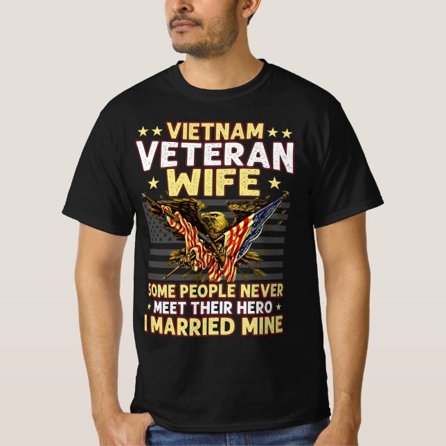 T-SHIRT VIETNAM VETERAN ÉPOUSE QUELQUES PERSONNES NE RENCO (Devant)