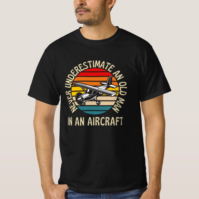 T-shirt Vieux Homme Dans Un Avion Drôle Pilote (Devant)